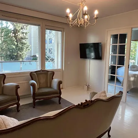 2br Near Saerkaenniemi, Sauna & Free Parking *