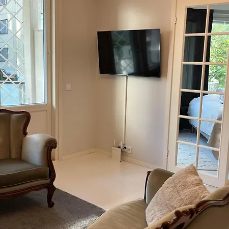 2br Near Saerkaenniemi, Sauna & Free Parking Апартаменты Тампере