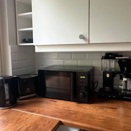 2br Near Saerkaenniemi, Sauna & Free Parking