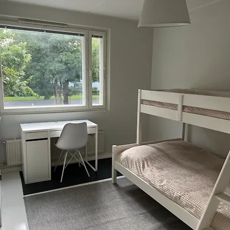 2br Near Saerkaenniemi, Sauna & Free Parking * Тампере