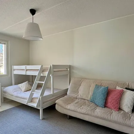 2br Near Saerkaenniemi, Sauna & Free Parking Тампере